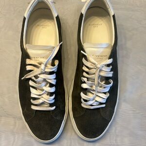 Men Givenchy sneakers. Dark/olive green suede. Used.